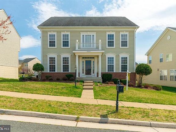 3rd image of 16439 Regatta Ln