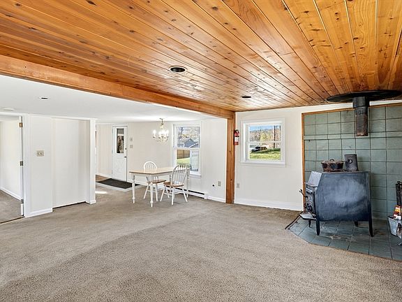 5th image of 133 Lakeview Rd
