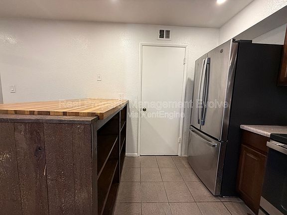 4th image of 6565 N 19th Ave APT 19