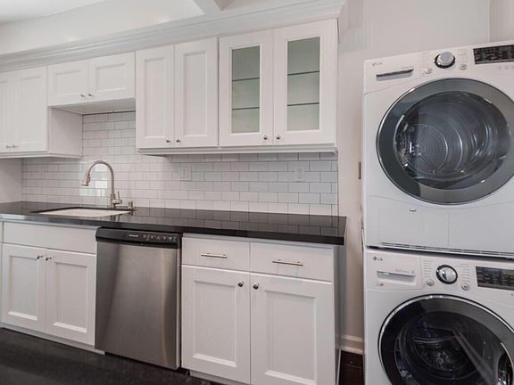 2nd image of 1032 N Sweetzer Ave APT 105