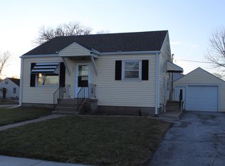 907 N Grant St, Fremont, NE 68025