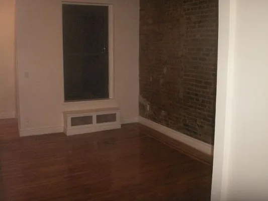 Rented by Icon Realty Management | media 17