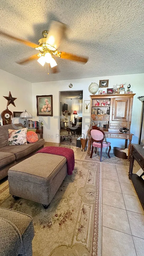 Cute and Inviting 3/1.5/1 in Wylie For Rent! — Photo 2