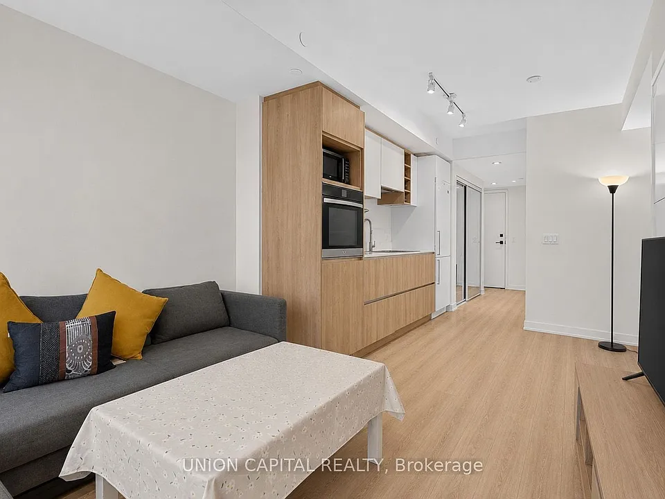319 Jarvis St #4706