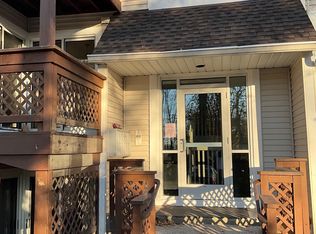 1300 Cedarwood Dr APT C2, Westlake, OH 44145