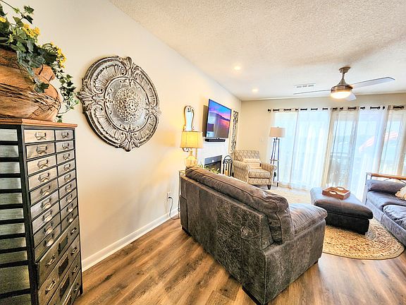 2nd image of 400 Farr Shores Dr APT 10C