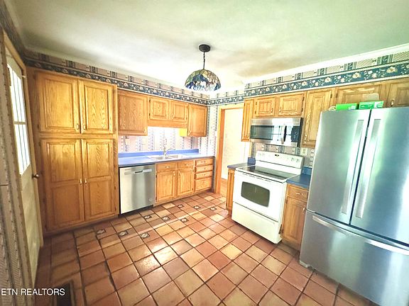 5th image of 7313 Stockton Dr