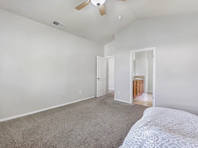 307 Meadowview Ln — Photo 23