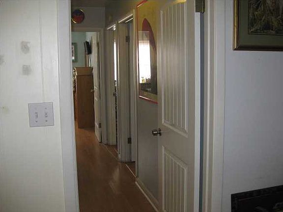 5th image of 321 Coral Dr SW