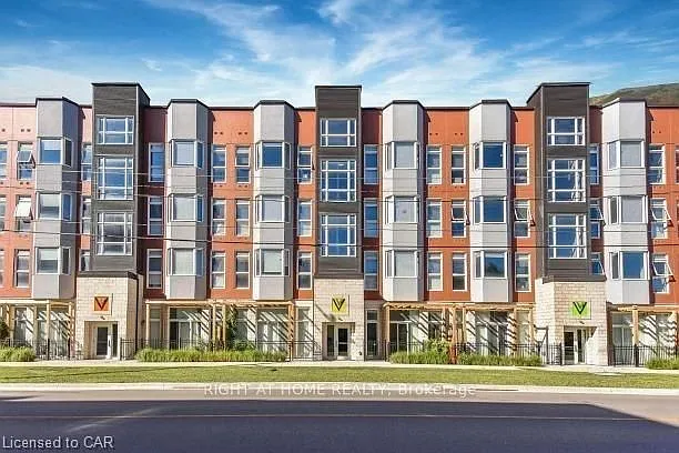 Building Photo - 253 Albert St #405
