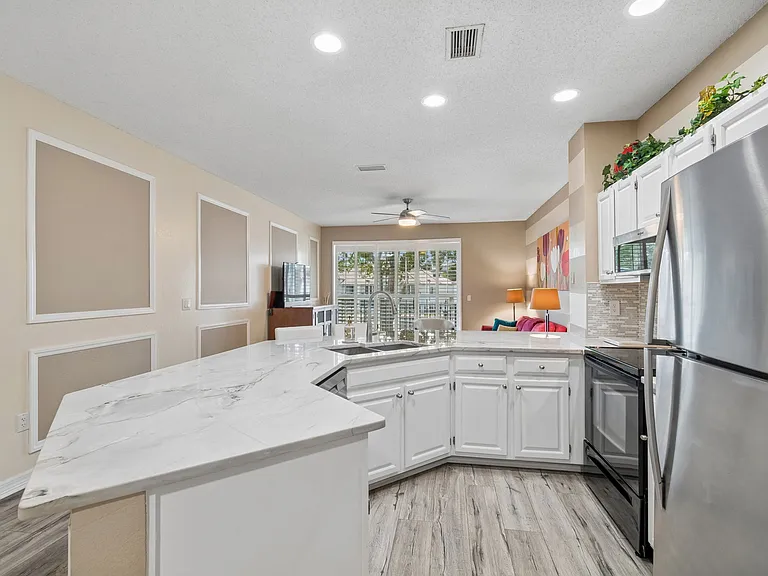 1010 Normandy Trace Rd — Photo 8