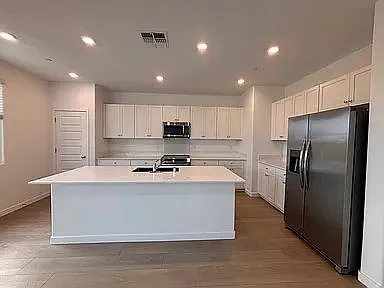 10377 Bayson Way — Photo 2