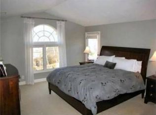 5548 Catnerbury Rd, Fairway, KS 66205