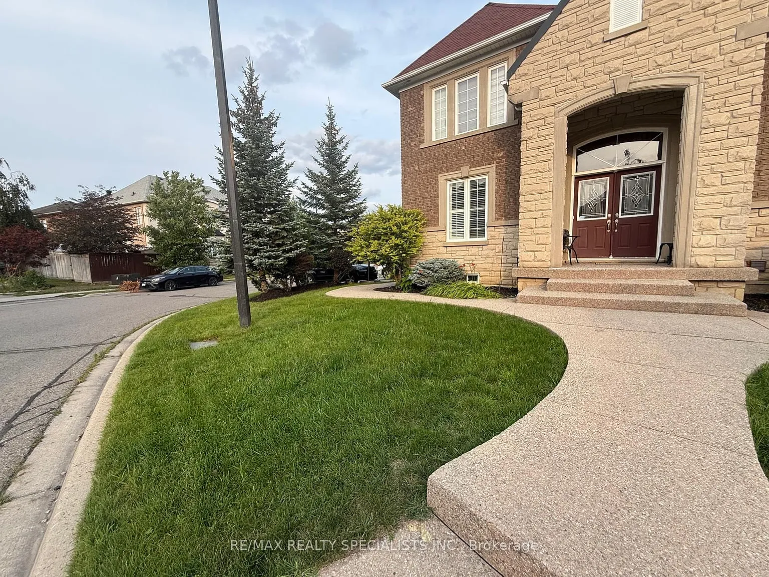 4 bed, $3,700 — Photo 2