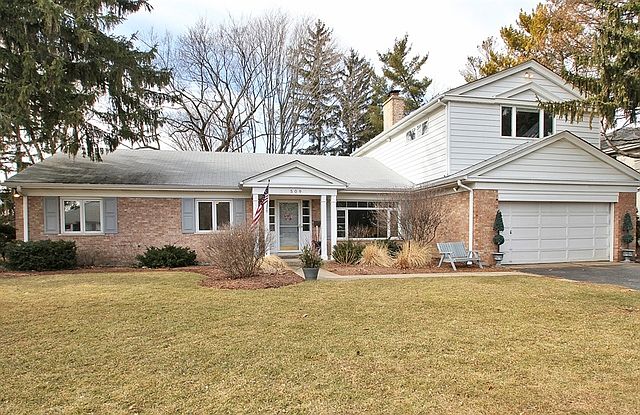 1st image of 509 Meadow Dr W