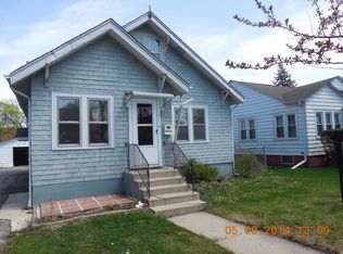 109 N Elmwood Ave, Waukegan, IL 60085