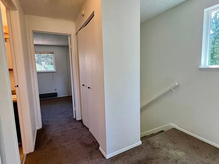 6102 Glen Mary Ln SE — Photo 12