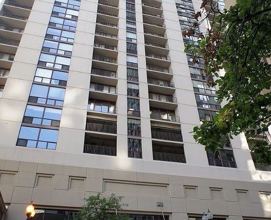 2nd image of 200 N Dearborn St