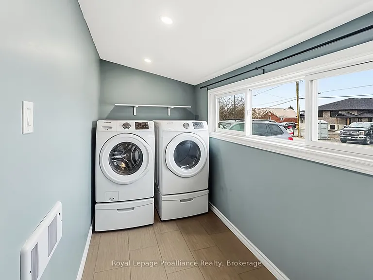 91 Lywood St — Photo 32