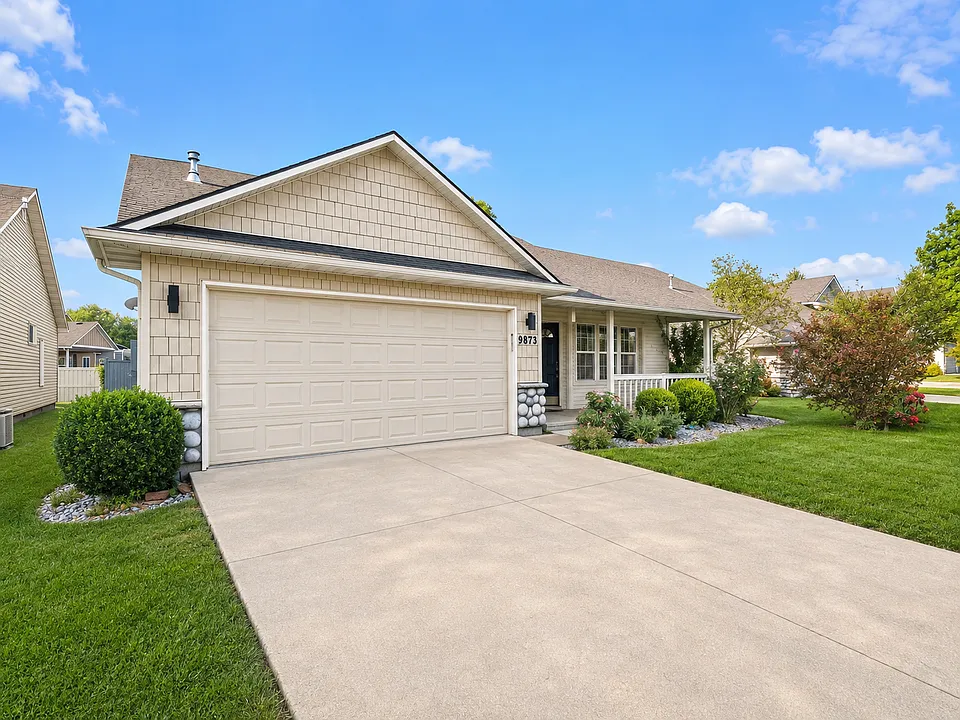 9873 W Sleepy Hollow Ln