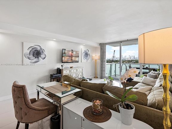 5th image of 1000 West Ave APT 1017