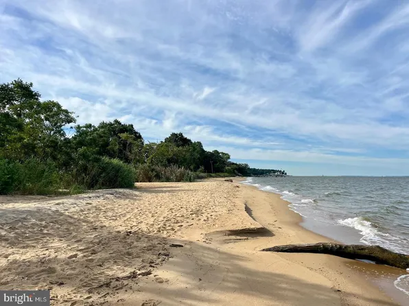 145 N Lake Dr, Stevensville, MD 21666