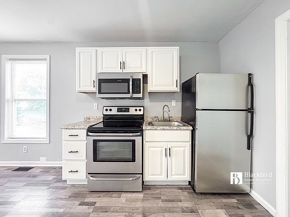 2nd image of 716 55th St NE #1