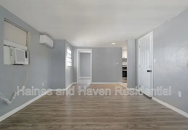 669 Avenue B NW #10 — Photo 8