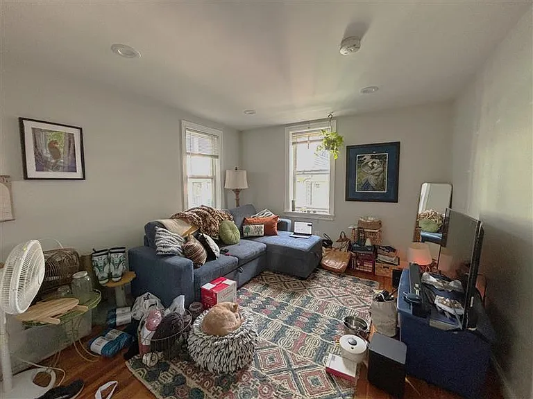 1139 Broadway St #5 — Photo 2