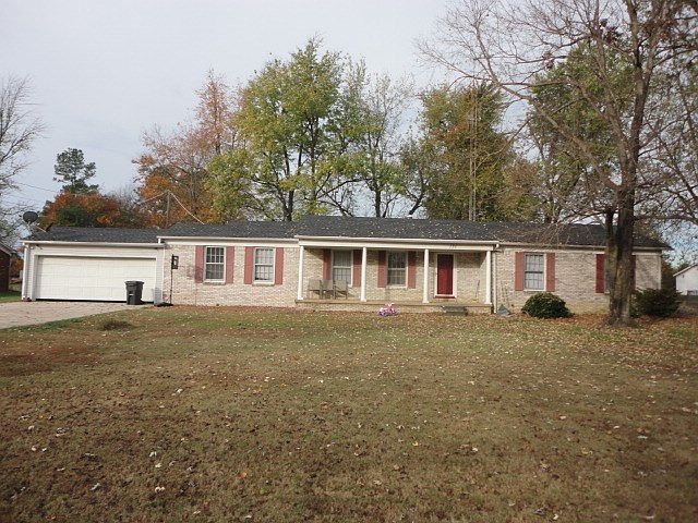 1st image of 131 Ash Dr