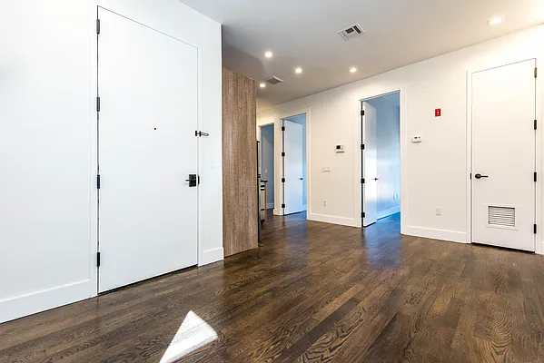 Rented by Nooklyn NYC LLC | media 51