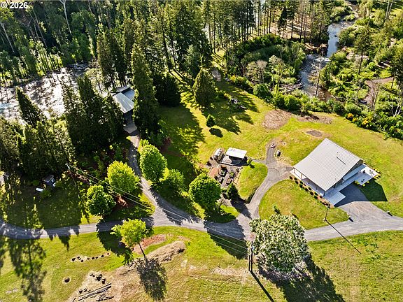 3rd image of 45650 McKenzie Hwy