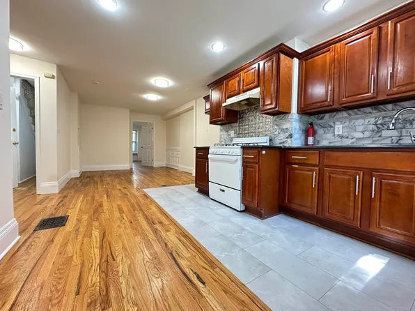 572 Mac Donough Street image 1 of 13