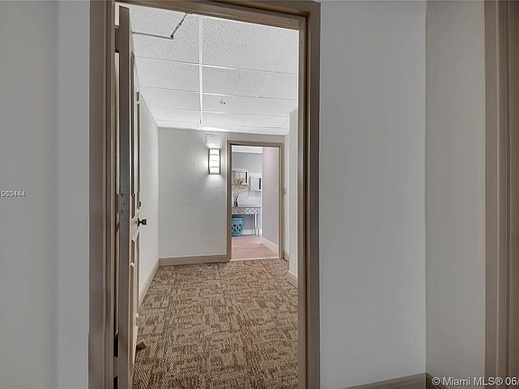 Private Foyer