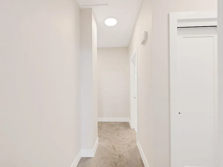 710 Catherine St — Photo 61