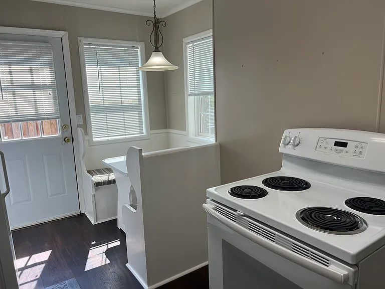 315 W Broadway St #2 — Photo 5