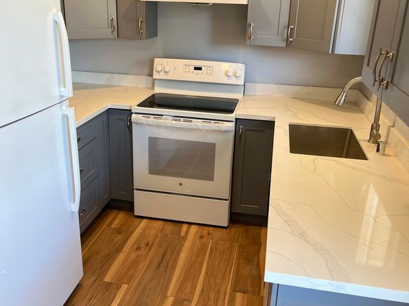 2317 Flores St APT 3