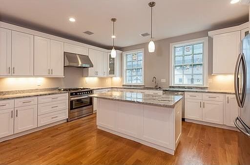4th image of 51 Pine Ln