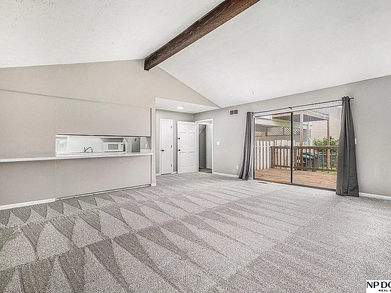 6024 S 42nd St #1 — Photo 3