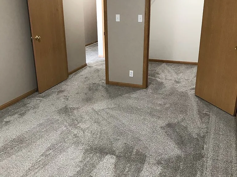 Deer Park Apartments — Photo 30