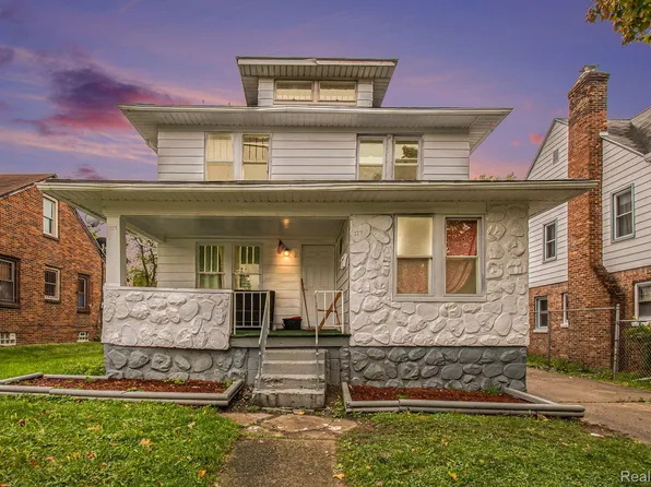 129 W Dewey St, Flint, MI 48505