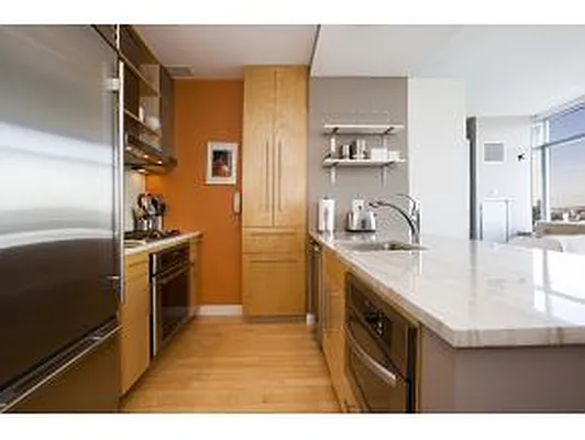 Sold by Coldwell Banker Mid Plaza Real Estate | media 6