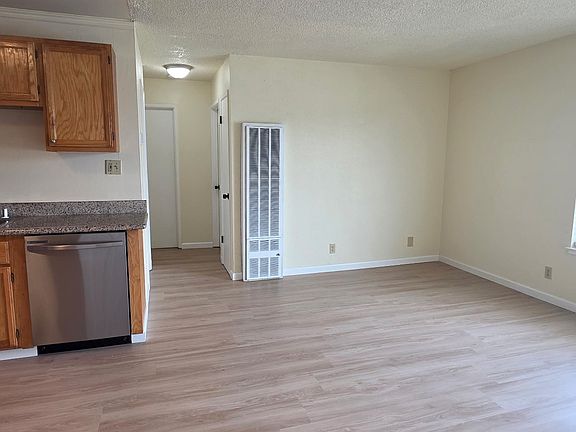 3rd image of 241 San Anselmo Ave N APT 3