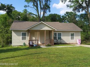 103 E Sproles St, Clinton, MS 39056