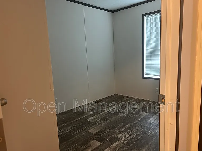 825 1st Ave E #323 — Photo 3
