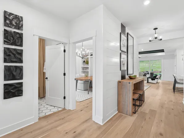 270 Streamside Ter, Fuquay Varina, NC 27526