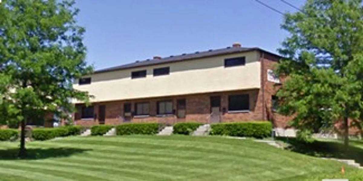 Building Photo - 204 Clinton