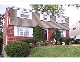 168 Laurie Dr photo 1