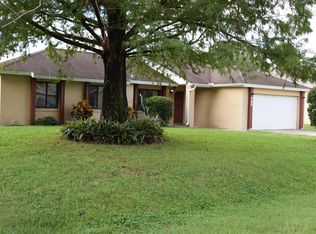 460 Dinner St NE, Palm Bay, FL 32907