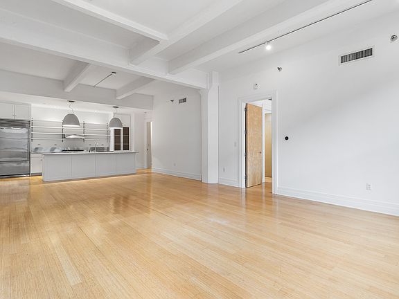 3rd image of 70 Washington St APT 5A